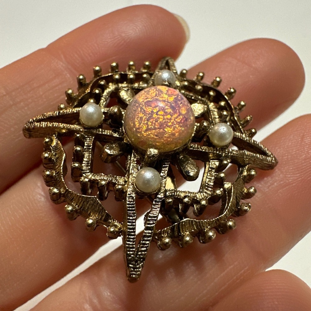 Brooch - Picture 5 of 5